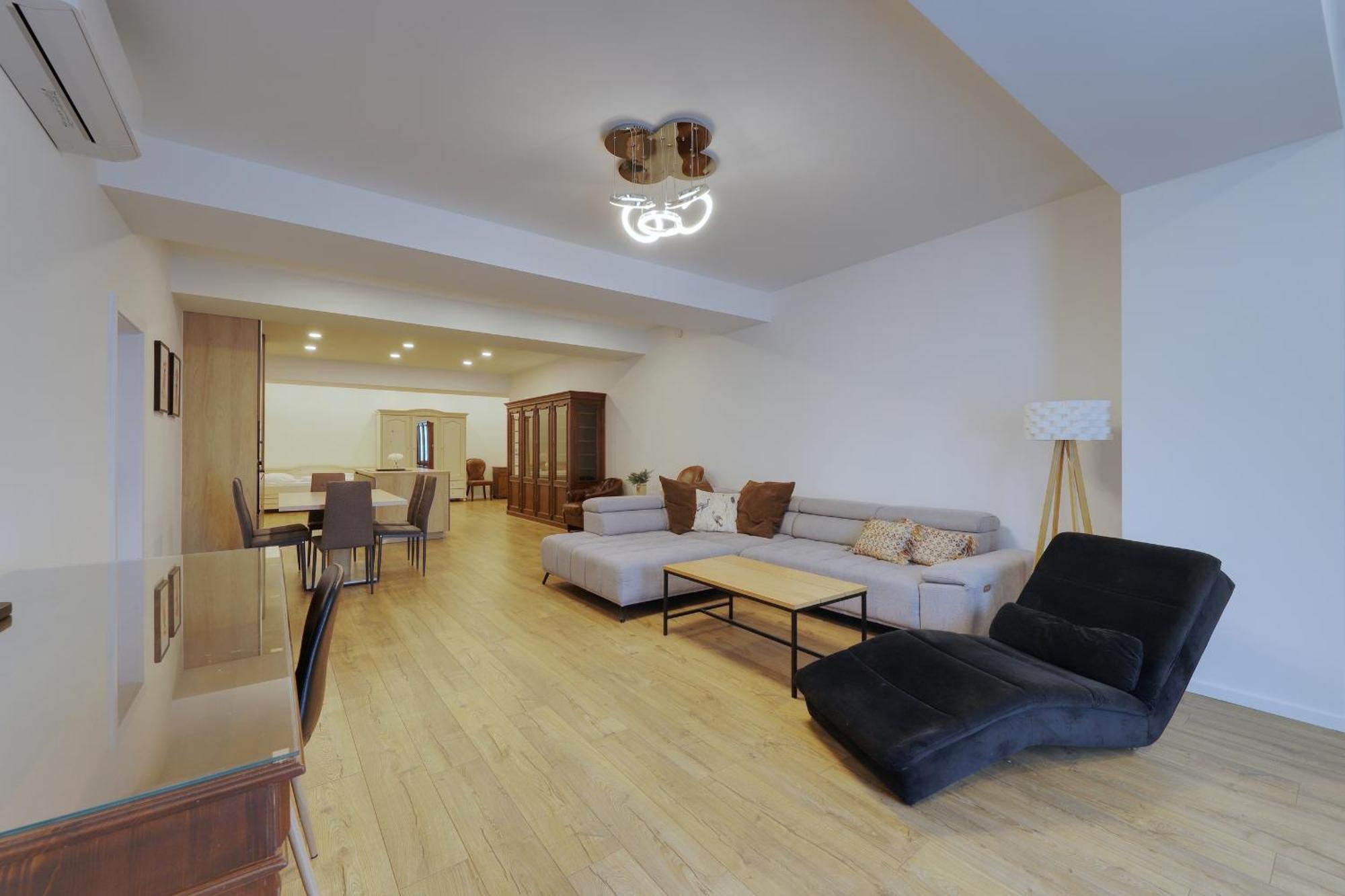Shone Apartment Old Town 2 Bedroom Братислава Экстерьер фото