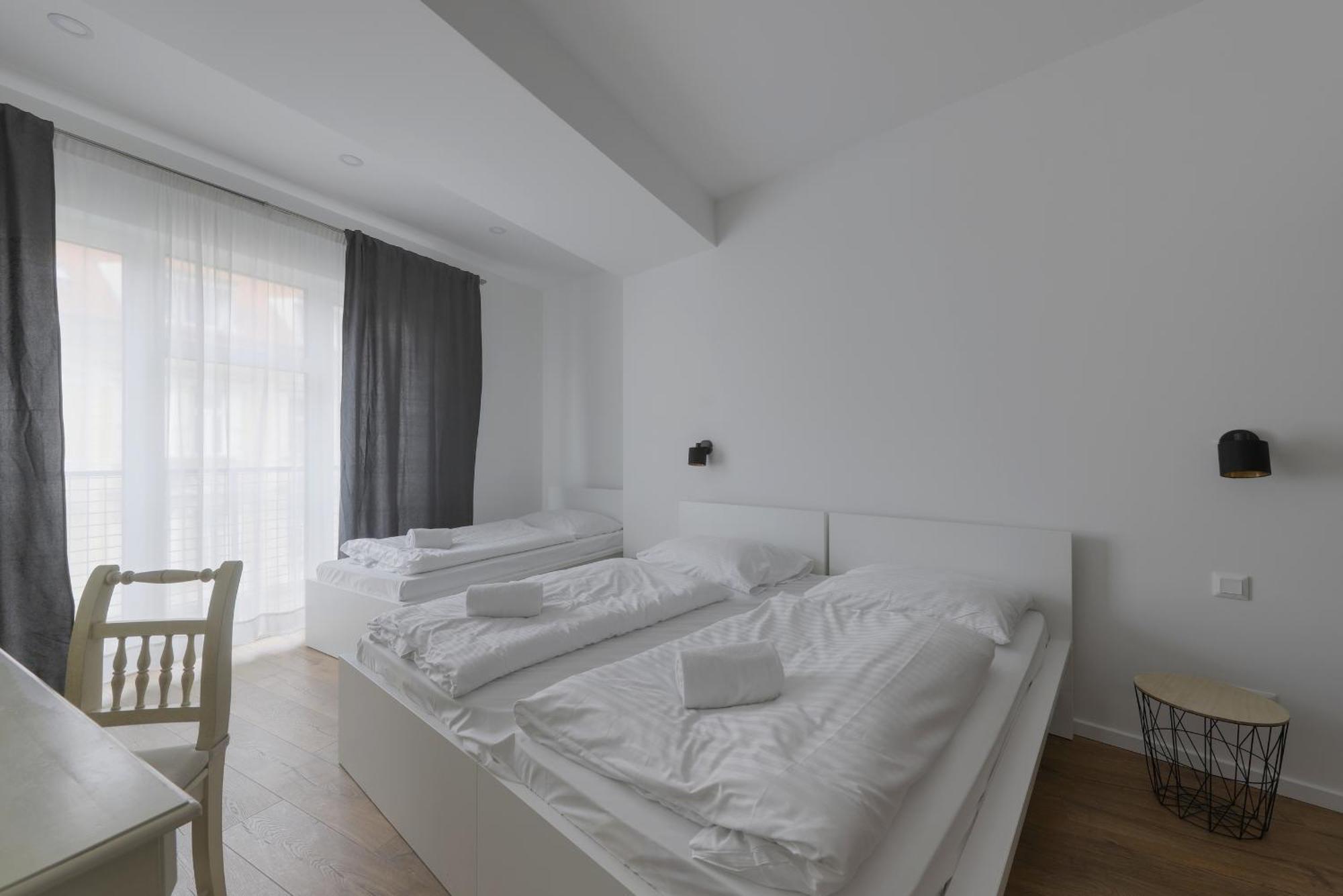 Shone Apartment Old Town 2 Bedroom Братислава Экстерьер фото