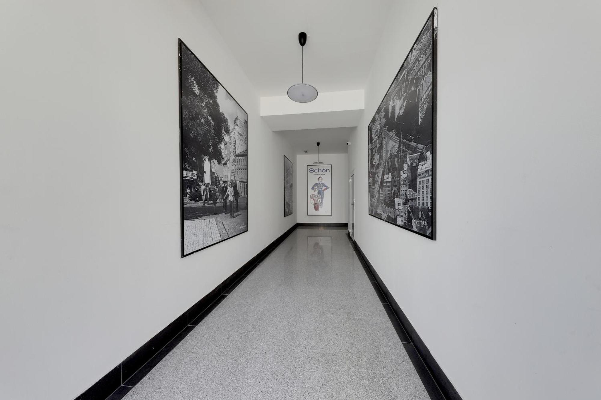 Shone Apartment Old Town 2 Bedroom Братислава Экстерьер фото